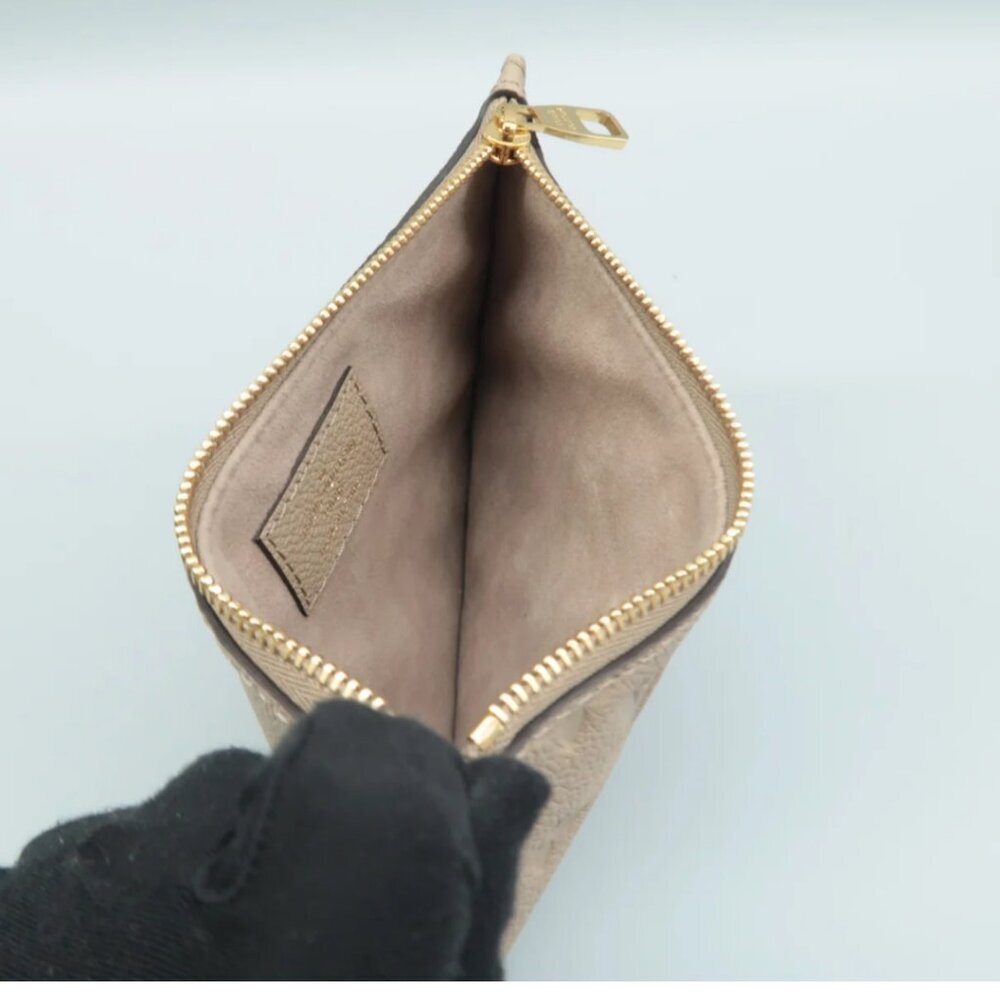 100% Authentic Louis Vuitton Grey Monogram Leather Pouch - Picture 11 of 12